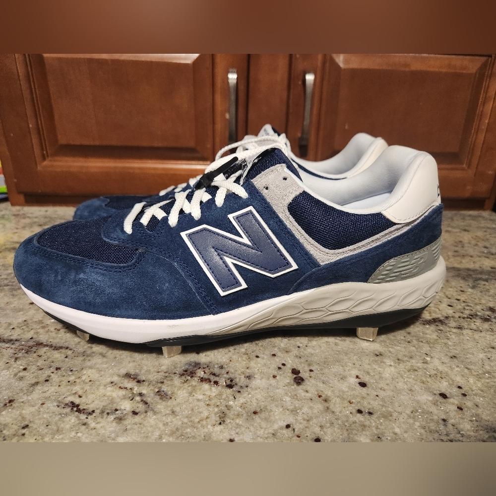 Brand NEW Men's New Balance 574 Metal Baseball Cleats